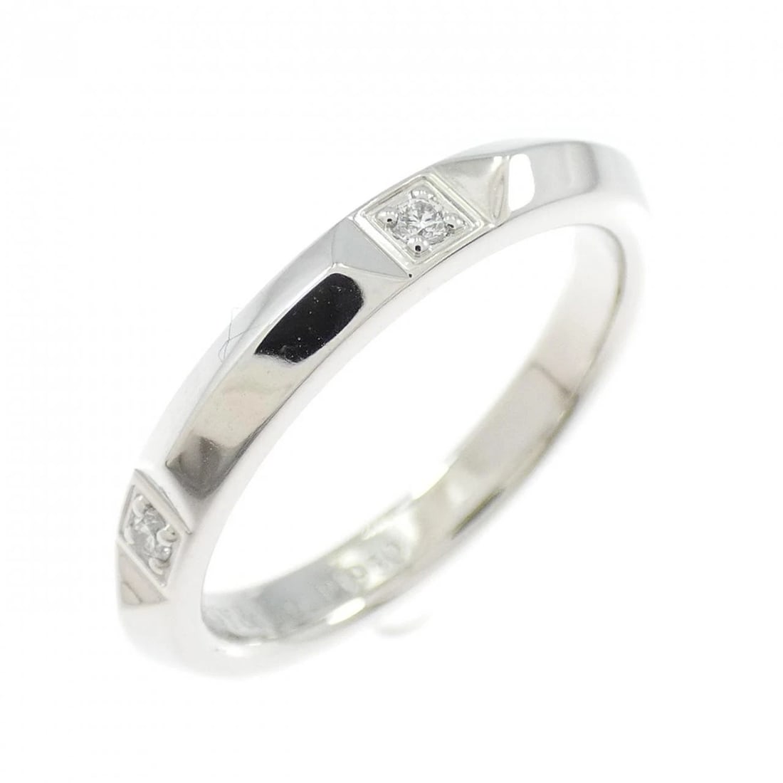 TIFFANY TRUE RING: Tiffany True Ring Brand: Tiffany Type: Ring Material: Platinum 950 Main Stone Natural Color: Platinum Size: 4.5 (US size) Accessories: None Accessories Notice: When purchasing pre-owned go