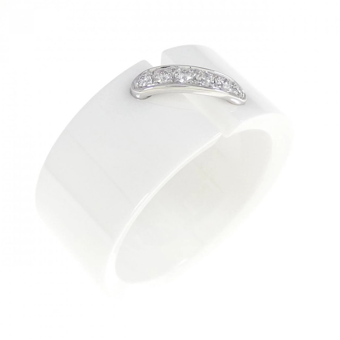 CHAUMET LIEN RING: Chaumet Lien Ring Brand: CHAUMET Type: Ring Material: 750 White Gold ceramic Main Stone Natural Color: White Gold ceramic Size: 9 (US size) Accessories: None Accessories Notice: When