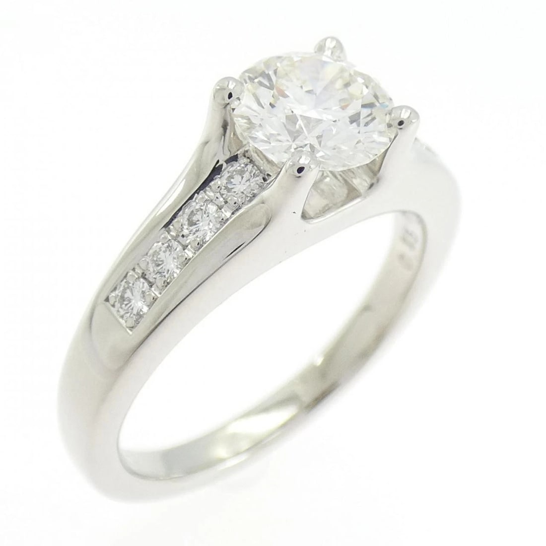 TASAKI DIAMOND RING: TASAKI Diamond Ring Brand: TASAKI Type: Ring Material: Platinum 900 Main Stone Natural Color: Platinum Size: 7.5-8 (US size) Accessories: None Accessories Notice: When purchasing pre-owned