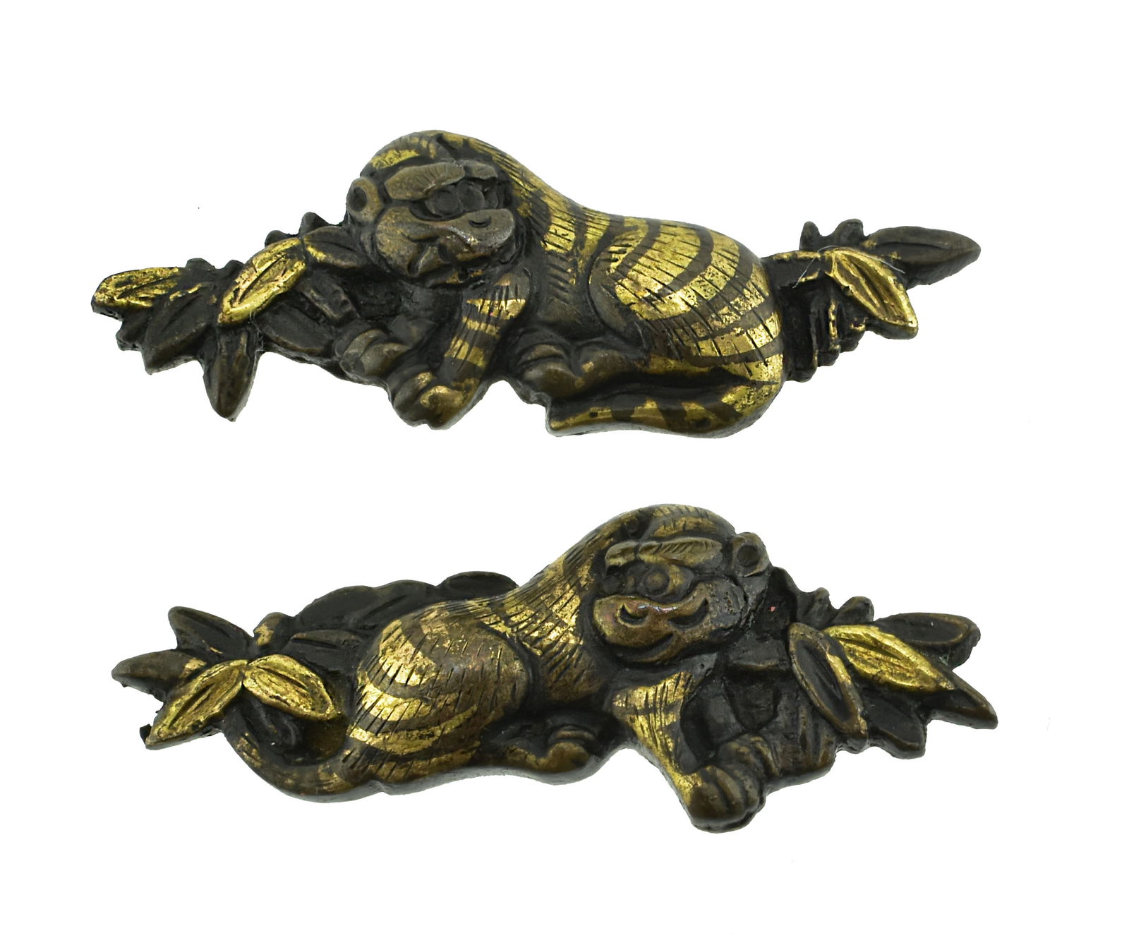 AUTHENTIC JAPANESE MENUKI: Authentic Japanese Menuki Description: Authentic Japanese Menuki. Size: None Accessories: None Accessories Notice: When purchasing pre-owned goods, please refer to the photos of the items to