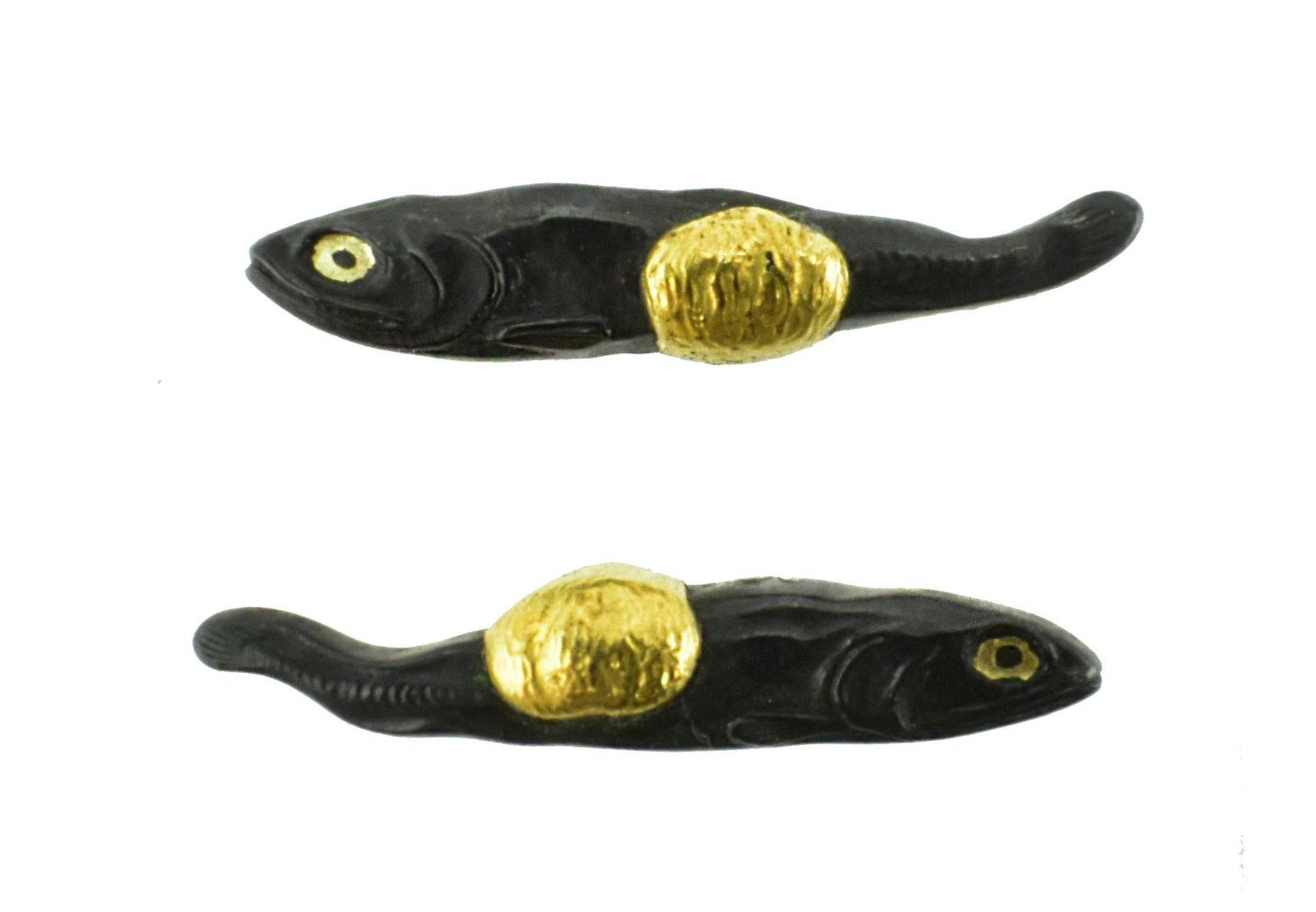 AUTHENTIC JAPANESE MENUKI: Authentic Japanese Menuki Description: Authentic Japanese Menuki Size: None Accessories: None Accessories Notice: When purchasing pre-owned goods, please refer to the photos of the items to