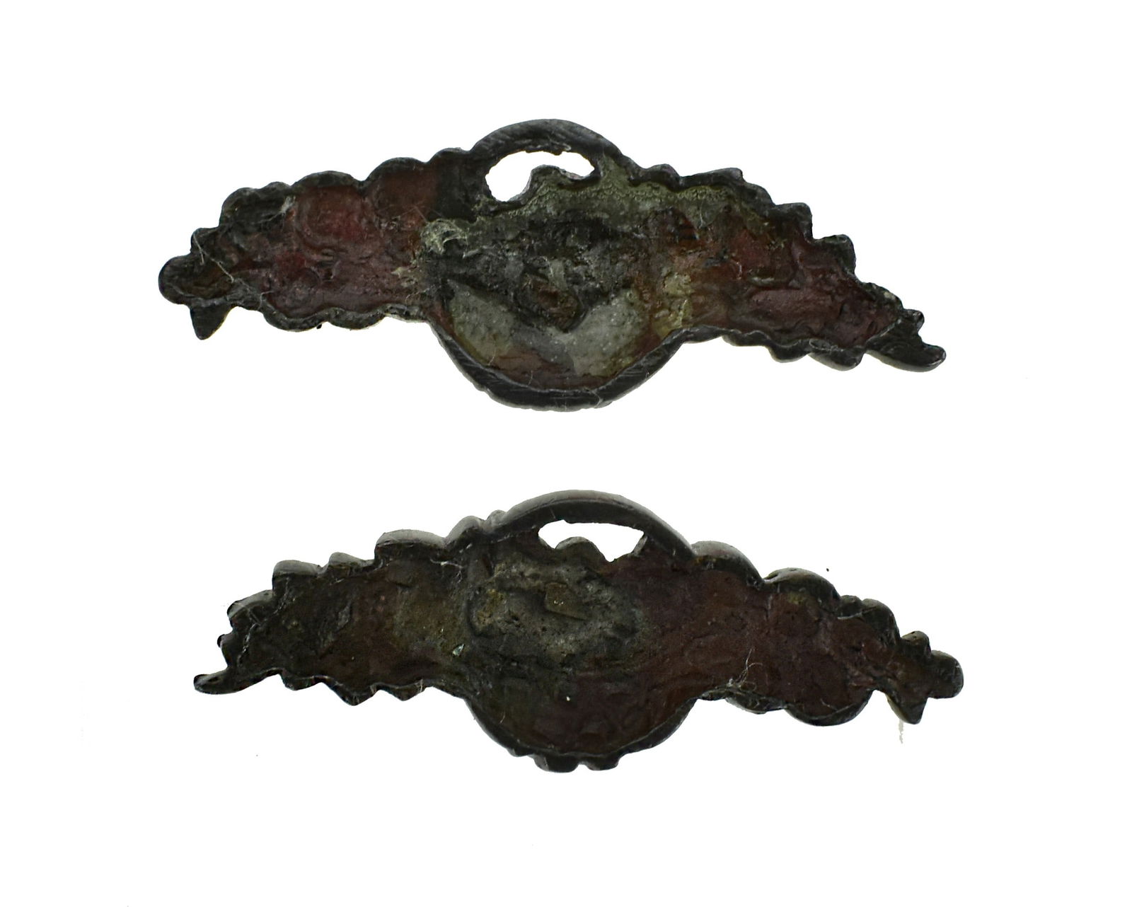 AUTHENTIC JAPANESE MENUKI: Authentic Japanese Menuki Description: Authentic Japanese Menuki Size: None Accessories: None Accessories Notice: When purchasing pre-owned goods, please refer to the photos of the items to