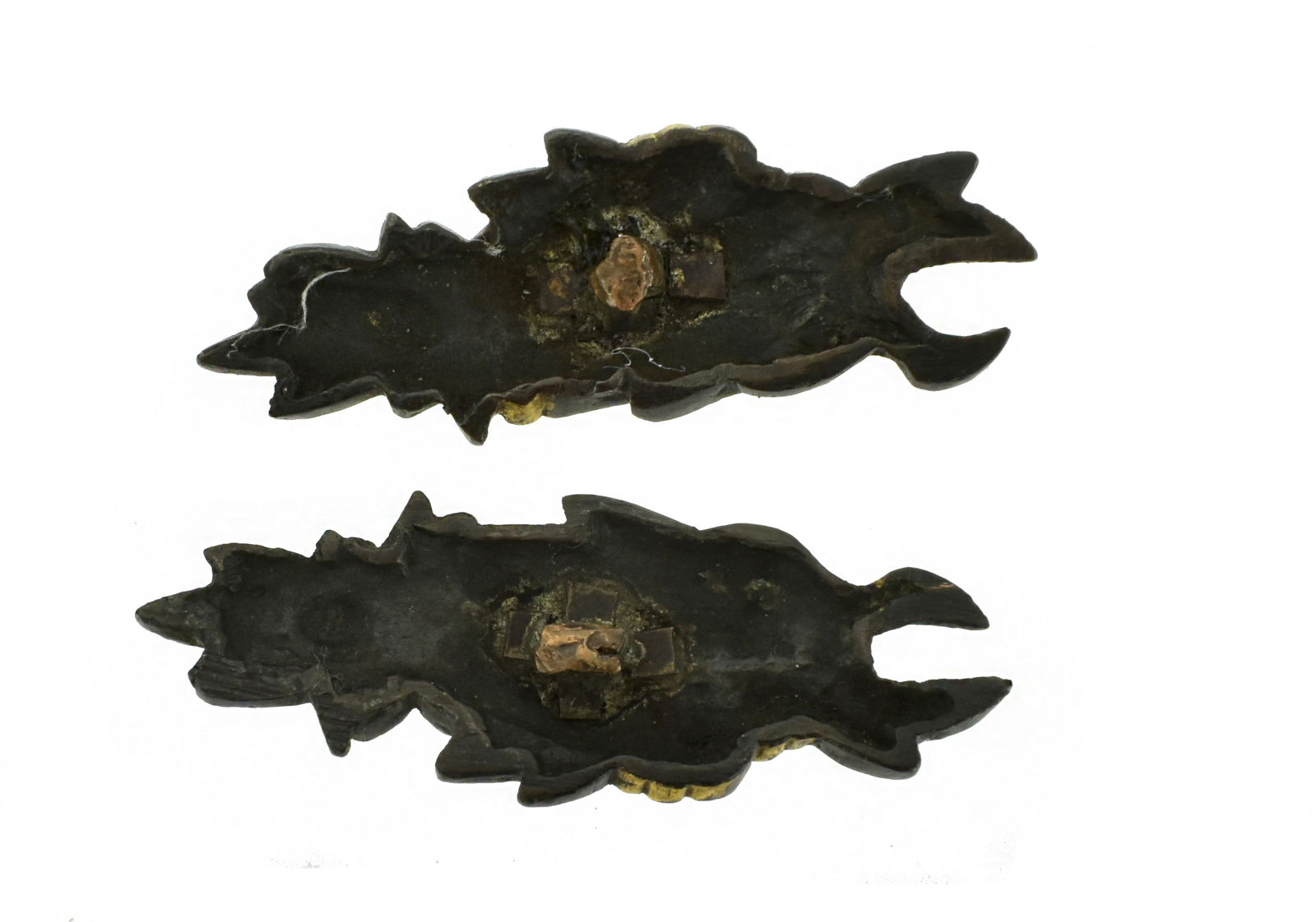 AUTHENTIC JAPANESE MENUKI: Authentic Japanese Menuki Description: Authentic Japanese Menuki Size: None Accessories: None Accessories Notice: When purchasing pre-owned goods, please refer to the photos of the items to