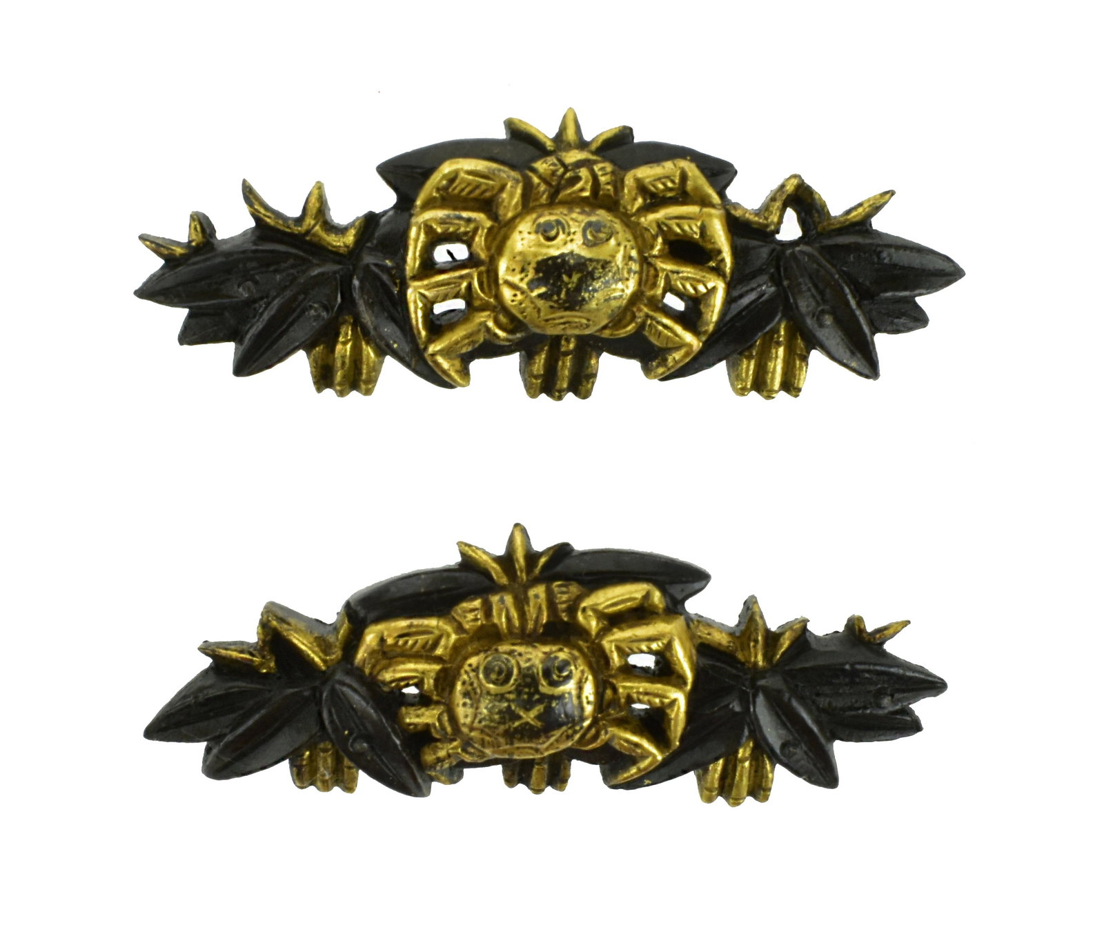 AUTHENTIC JAPANESE MENUKI: Authentic Japanese Menuki Description: Authentic Japanese Menuki Size: None Accessories: None Accessories Notice: When purchasing pre-owned goods, please refer to the photos of the items to