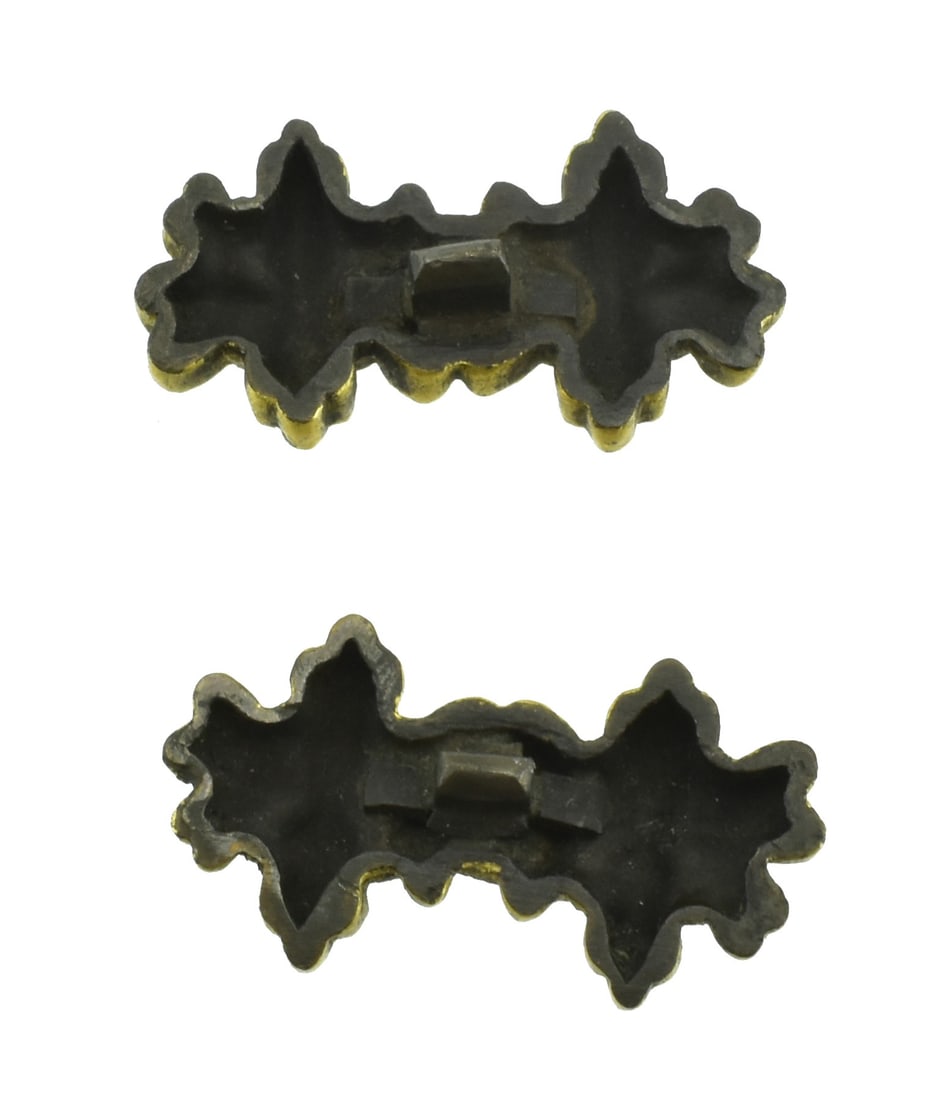 AUTHENTIC JAPANESE MENUKI: Authentic Japanese Menuki Description: Authentic Japanese Menuki. Size: None Accessories: None Accessories Notice: When purchasing pre-owned goods, please refer to the photos of the items to