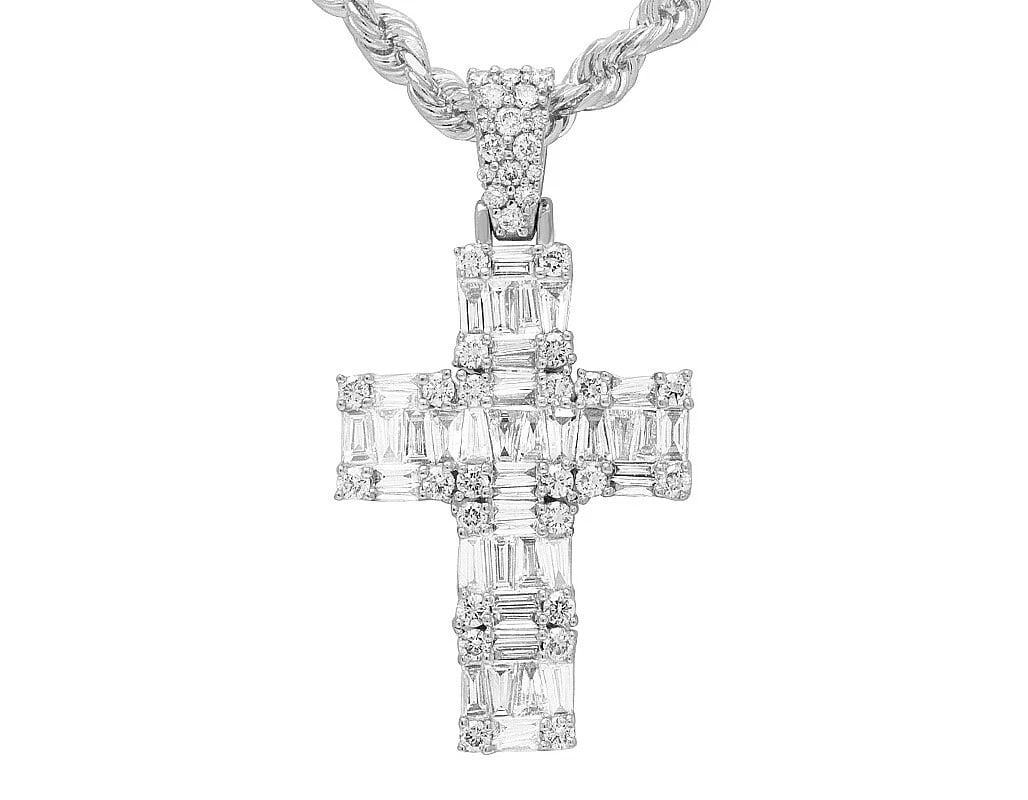 MENS WHITE GOLD BAGUETTE REAL DIAMOND CROSS PENDANT: Mens White Gold Baguette Real Diamond Cross Pendant Brand: None Type: Necklace Material: Metal White Gold Main Stone Natural Color: White Gold Size: Dimension 1.4" Accessories: None Access