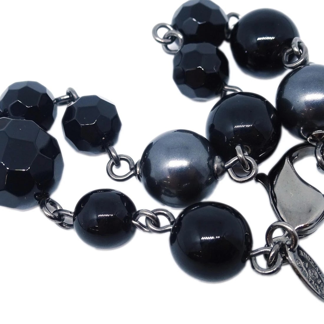 CHANEL BRACELET ARTIFICIAL PEARL BLACK: Chanel Bracelet Artificial Pearl Black Brand: CHANEL Type: Bracelet Material: Silver Plated Acrylic Artificial Pearl Color: Black Size: Inner circumference : 18.0 cm Charm : W 3.0 x H 2.2 cm Acce
