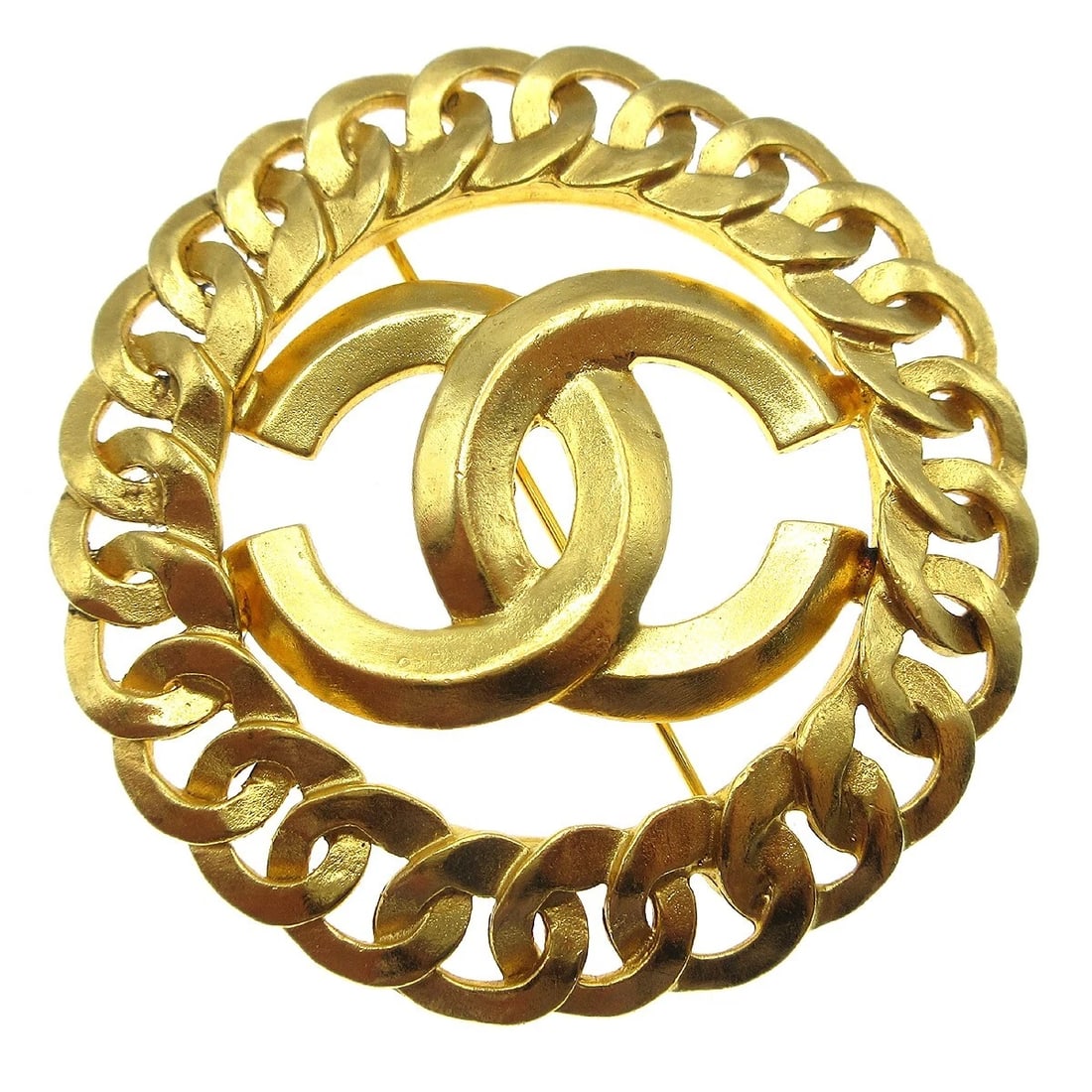 CHANEL MEDALLION BROOCH PIN GOLD: Chanel Medallion Brooch Pin Gold Brand: CHANEL Type: Brooch Material: Gold-plated Color: Gold Size: Diameter : 5.3 cm Accessories: None Accessories Notice: When purchasing pre-owned goods,