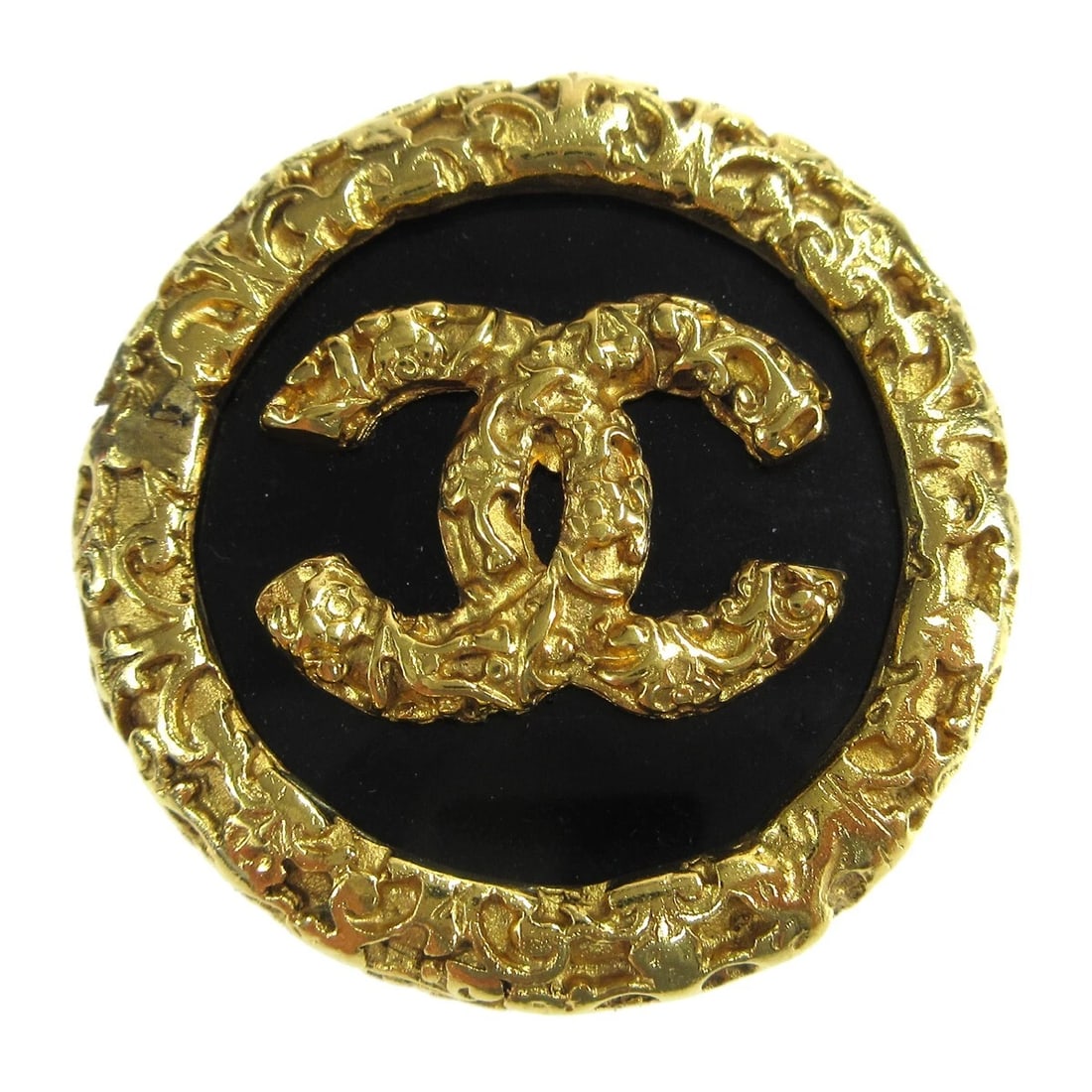 CHANEL MEDALLION BROOCH PIN GOLD: Chanel Medallion Brooch Pin Gold Brand: CHANEL Type: Brooch Material: Gold-plated Color: Gold Size: Diameter : 4.0 cm Accessories: None Accessories Notice: When purchasing pre-owned goods,