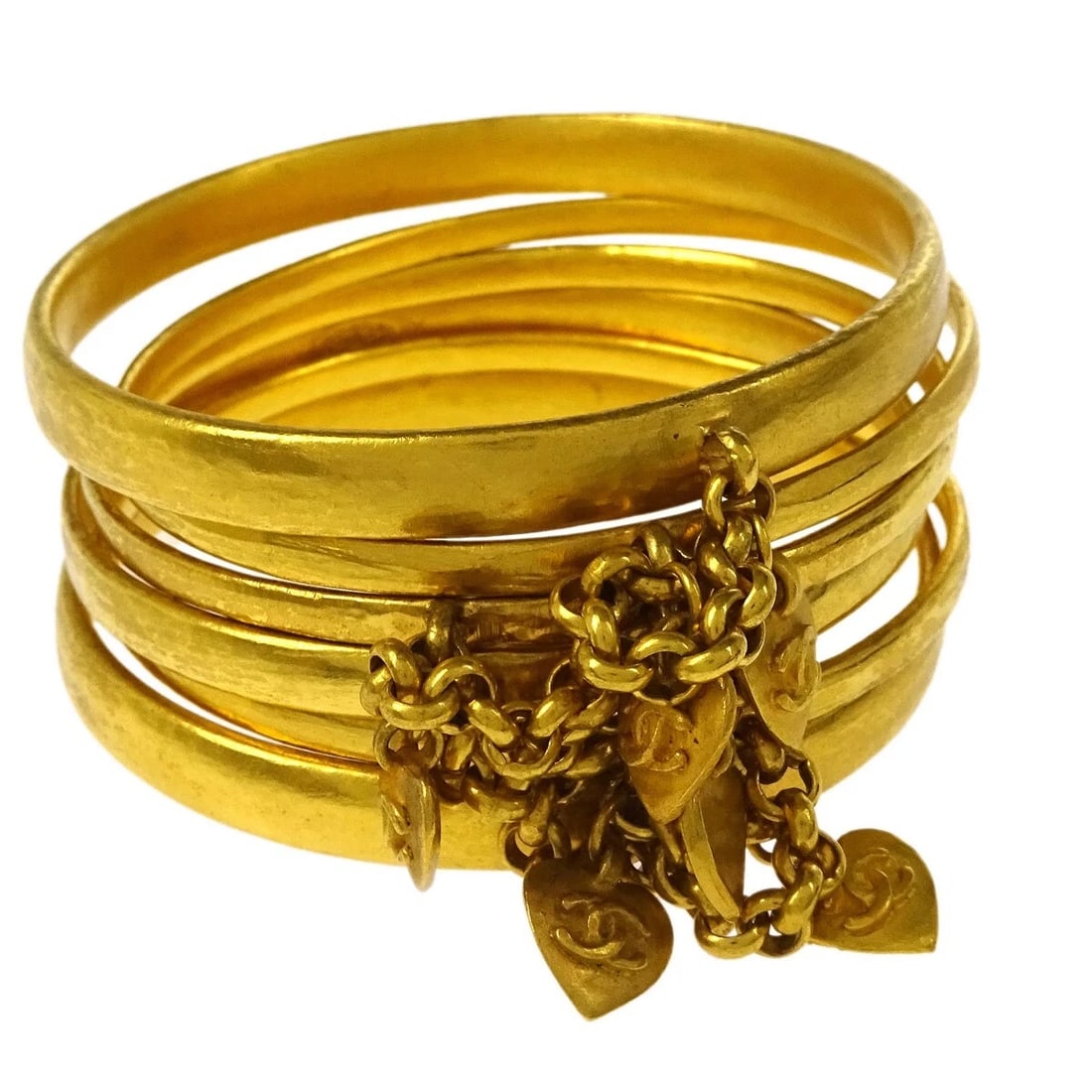 CHANEL HEART BANGLE GOLD (1 of 3)