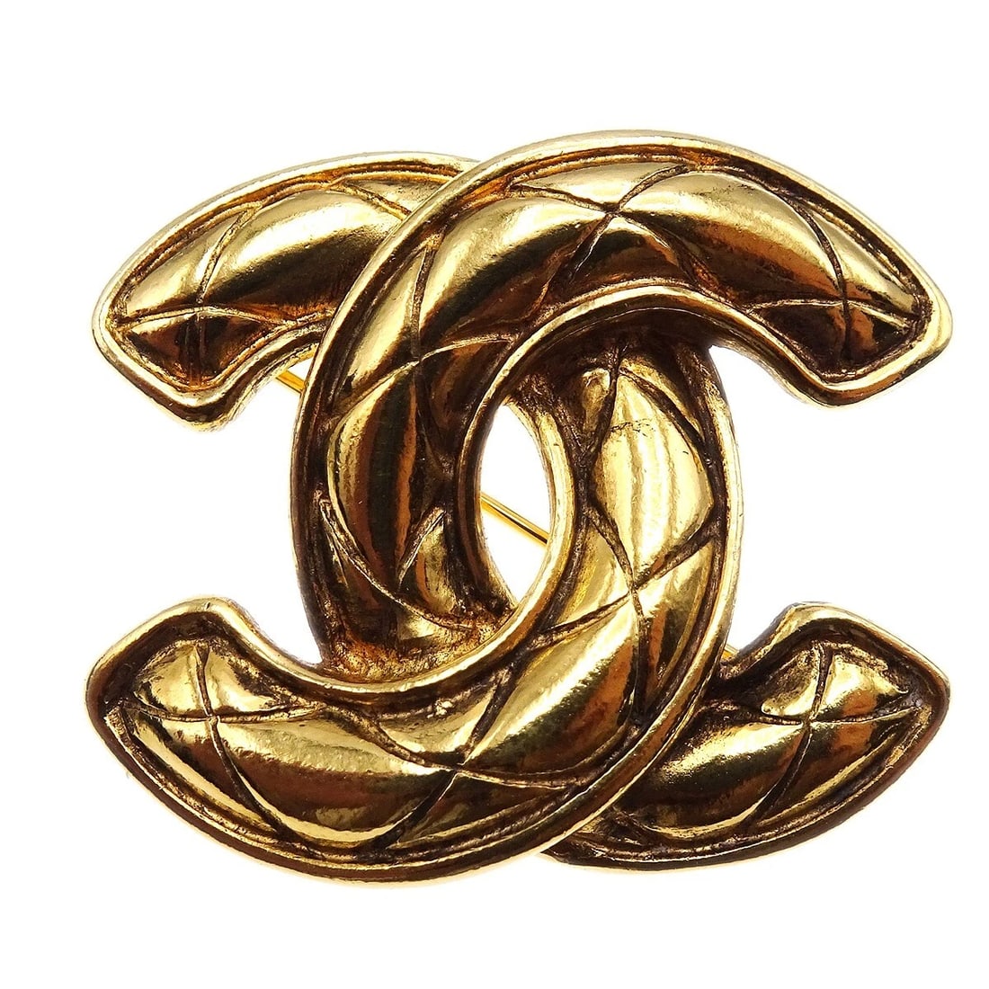 CHANEL QUILTED CC BROOCH PIN GOLD: Chanel Quilted CC Brooch Pin Gold Brand: CHANEL Type: Brooch Material: Gold-plated Color: Gold Size: W 3.8 x H 3.2 cm Accessories: None Accessories Notice: When purchasing pre-owned goods,