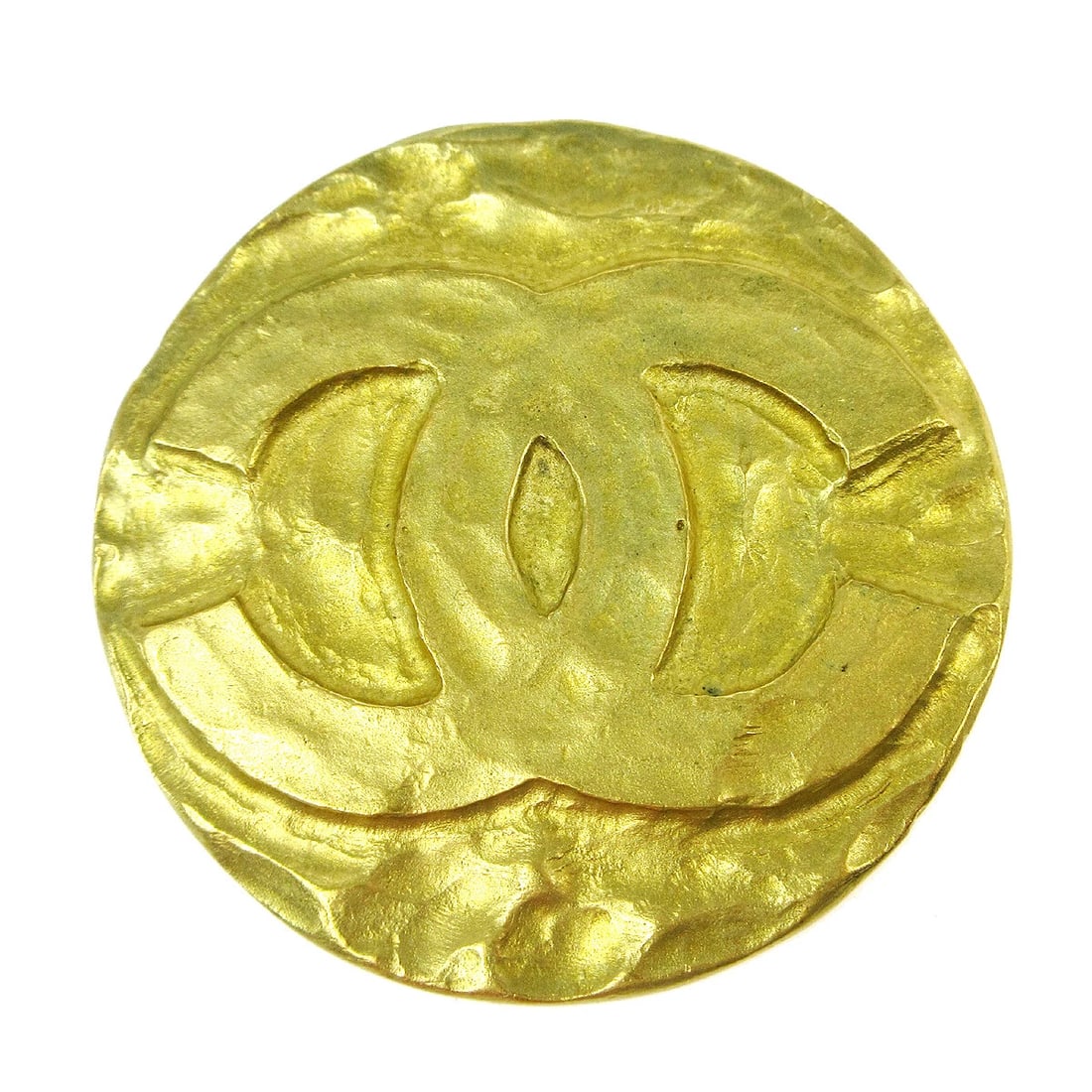 CHANEL MEDALLION BROOCH PIN GOLD: Chanel Medallion Brooch Pin Gold Brand: Chanel Type: Brooch Material: Gold-tone Color: Gold Size: Diameter : 5.0 cm Accessories: None Accessories Notice: When purchasing pre-owned goods,