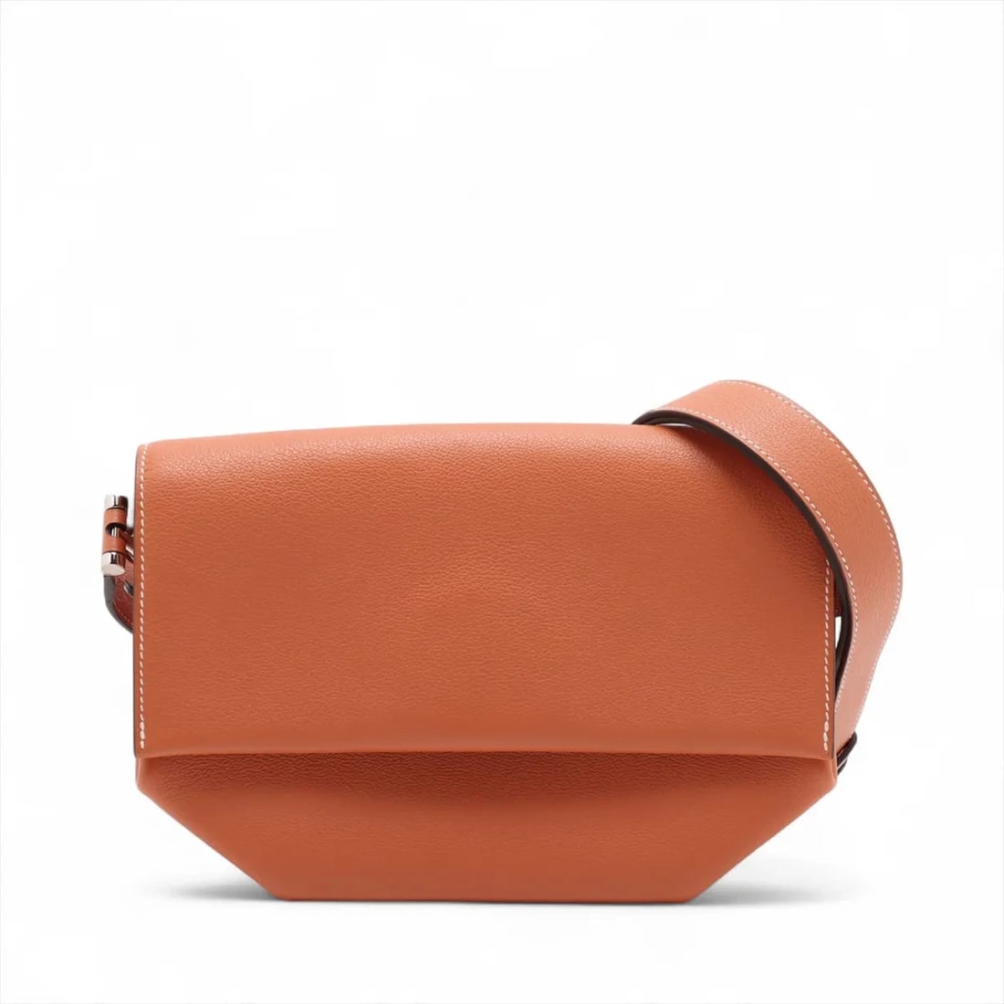 HERMÈS OPLI 24 TAURILLION NOVILLO TOFFEE X LIME SILVER: Hermès Opli 24 Taurillion Novillo Toffee x lime Silver Brand: Hermès Type: Shoulder bag Material: Taurillion Novillo Color: Toffee Size: Height:6.3inch Length:9.4inch Depth:3.5inch Shoulder heig