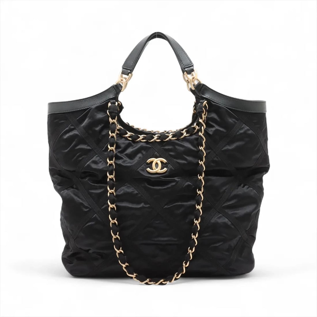 CHANEL MATELASSE NYLON X LAMBSKIN 2 WAY TOTE BAG: Chanel Matelasse nylon x lambskin 2 Way Tote Bag Brand: Chanel Type: Tote bag Material: Nylon Color: Black Size: Height:13.4inch Length:12.0inch Depth:4.3inch Handle height:6.9inch Shoulder height