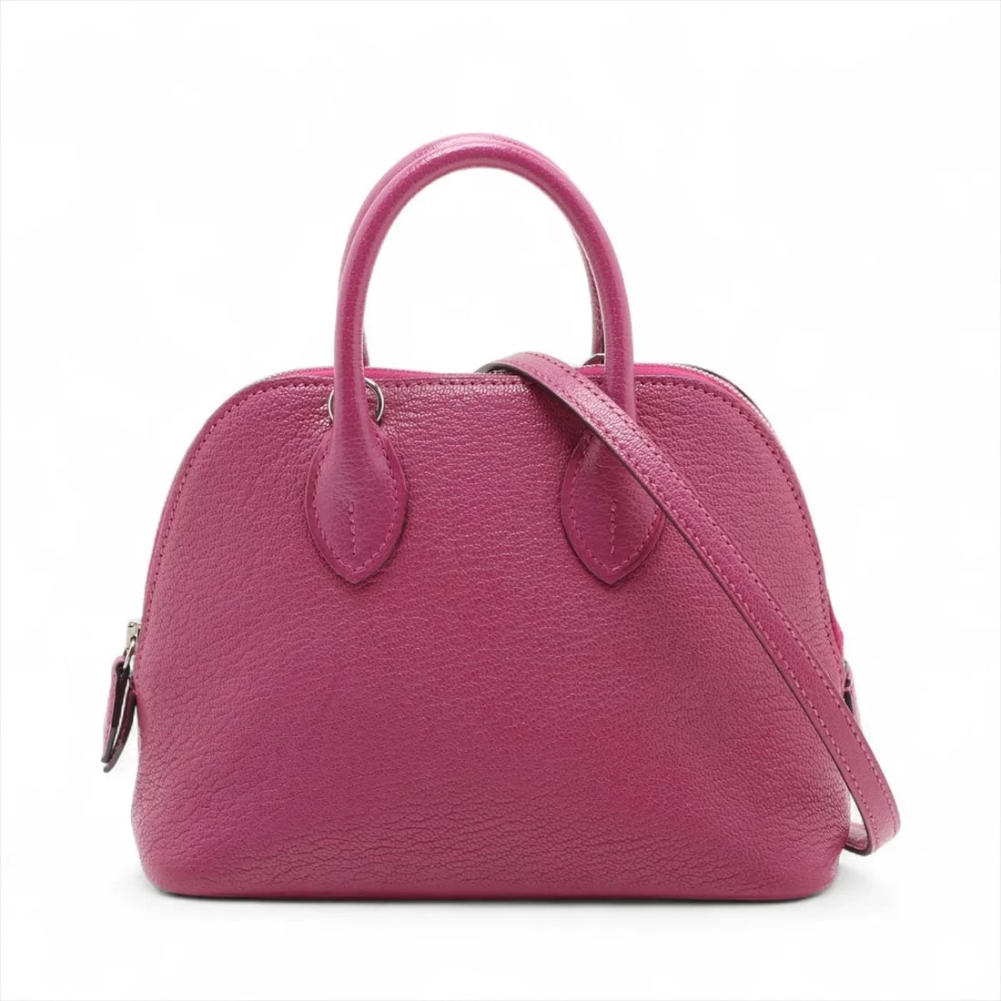 HERMÈS BOLIDE MINI 18 CHÈVRE MYSORE ANEMONE SILVER: Hermès Bolide Mini 18 Chèvre Mysore Anemone Silver Brand: Hermès Type: Hand bag Material: Chèvre Mysore Color: Anemone Size: Height:5.5inch Length:6.9inch Depth:3.0inch Handle