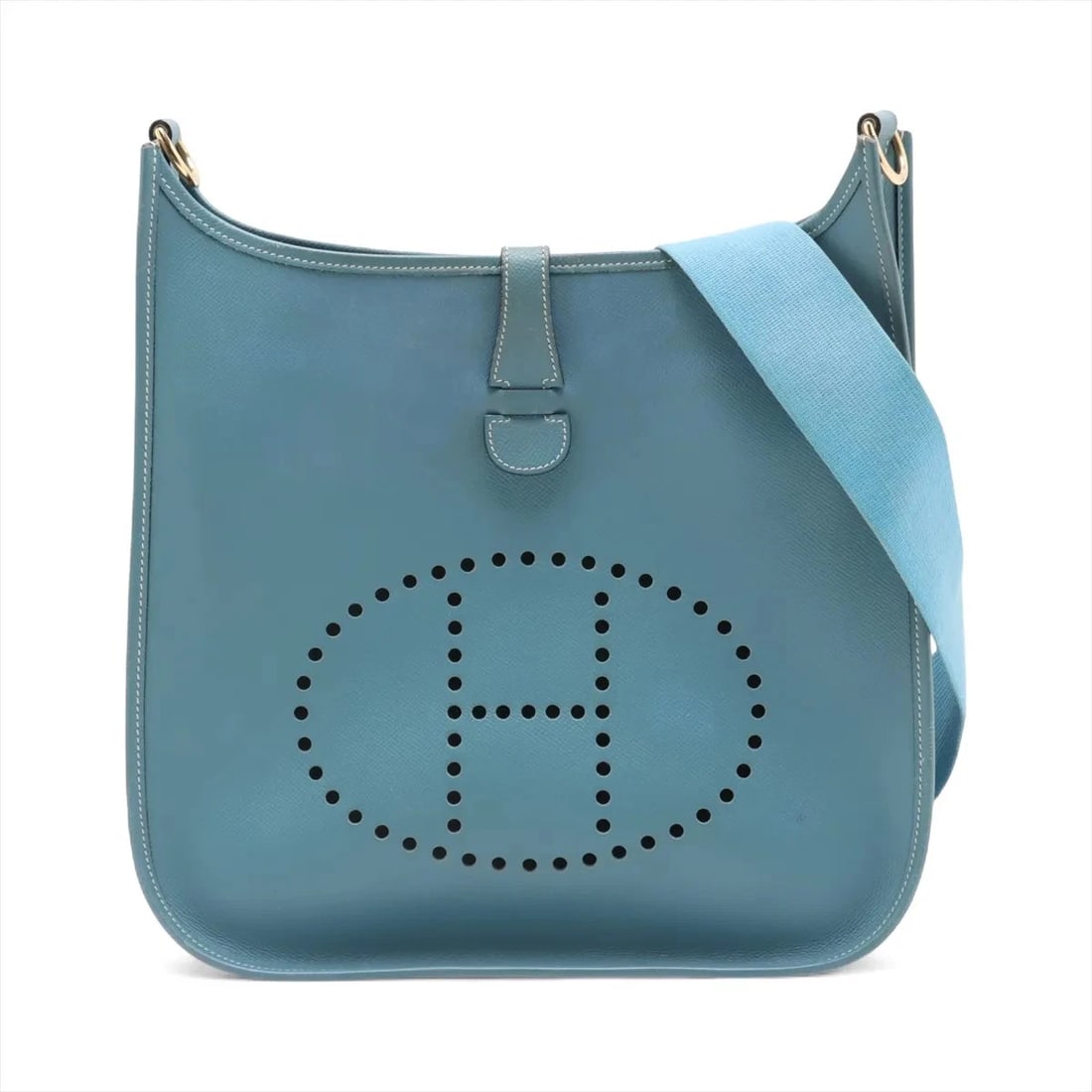 HERMÈS EVELYN GM CUSHBELL BLUE JEAN GOLD: Hermès evelyn GM Cushbell Blue Jean Gold Brand: Hermès Type: Shoulder bag Material: Cushbell Color: Blue Jean Size: Height:13.4inch Length:12.8inch Depth:3.3inch Shoulder height:17.1inch 