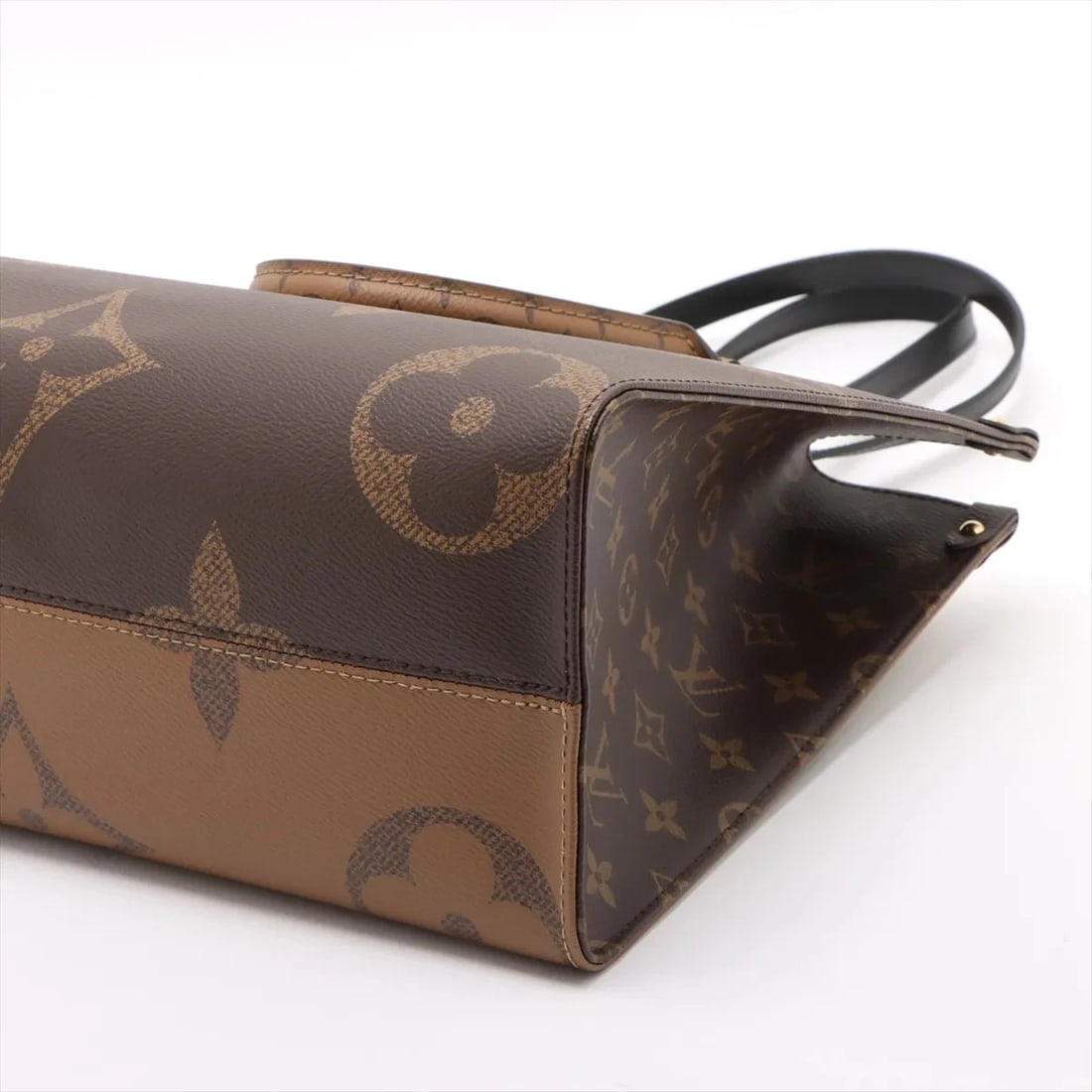 LOUIS VUITTON GIANT MONOGRAM REVERSE - 3