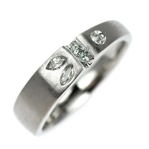 PT900 NATURAL BLUE DIAMOND RING: Pt900 Natural Blue Diamond Ring Brand: None Type: ring Material: Metal Pt900 Main Stone/Creation Natural Color: None Size: 6 US Accessories: None Accessories Notice: When purchasing pre-owned