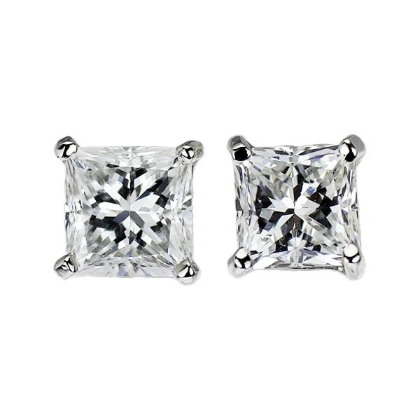PT900 PRINCESS CUT DIAMOND EARRINGS: Pt900 Princess Cut Diamond Earrings Brand: None Type: piercing Material: Metal Pt900 Main Stone/Creation Natural Color: Platinum Size: Length/Width/Diameter4.3Width/Thickness4.1 Accessories: