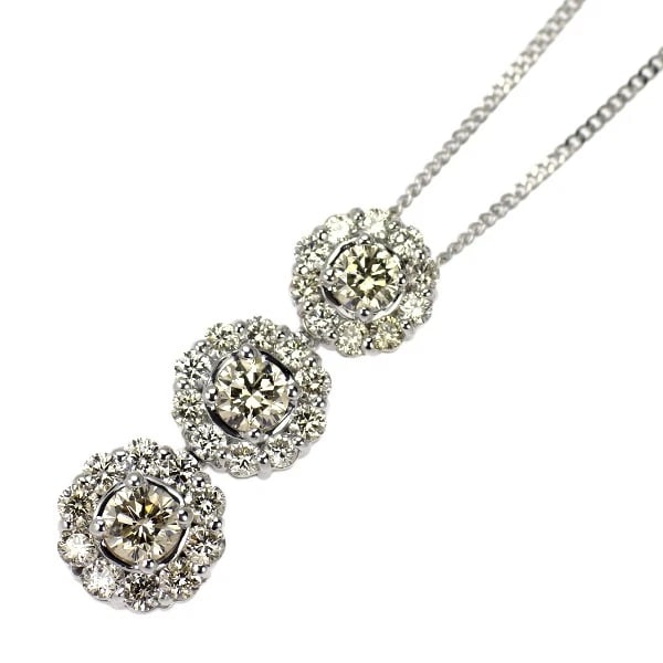 QVC K18WG DIAMOND PENDANT NECKLACE: QVC K18WG Diamond Pendant Necklace Brand: None Type: pendant necklace Material: Metal K18WG Main Stone/Creation Natural Color: None Size: Necklace: Chain Length