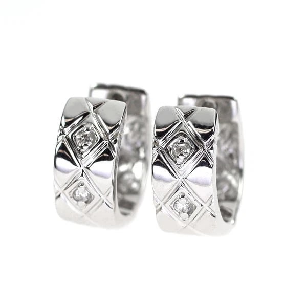 K14WG DIAMOND EARRINGS: K14WG Diamond Earrings Brand: None Type: piercing Material: Metal K14WG Main Stone/Creation Natural Color: None Size: Length/Width/Diameter11.0Width/Thickness5.0 Accessories: None Accessories