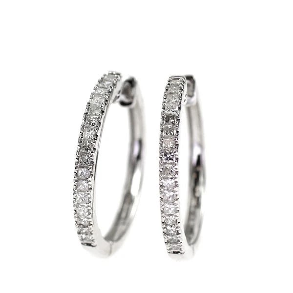 K18WG PRINCESS CUT DIAMOND EARRINGS: K18WG princess cut diamond earrings Brand: None Type: piercing Material: Metal K18WG Main Stone/Creation Natural Color: Platinum Size: Length/Width/Diameter20.6Width/Thickness2.2 Accessories: