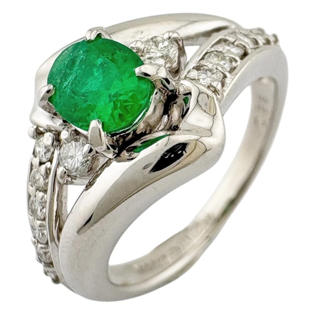 RING PT900PLATINUM EMERALD DIAMOND: Ring Pt900Platinum Emerald diamond Brand: Unbranded Type: Ring Material: Pt900Platinum Main Stone/Creation Emerald Color: Silver Size: US 5 3/4 Accessories: None Accessories Notice: When p