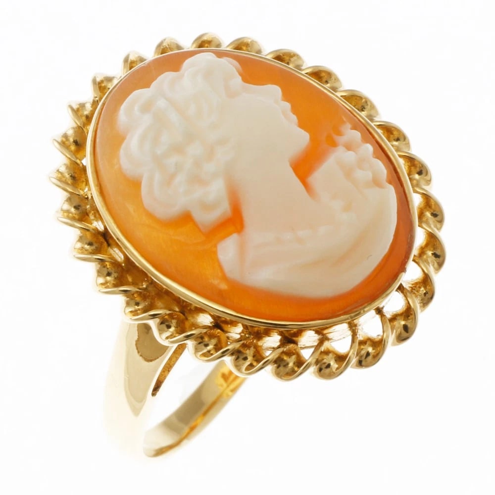 RING K18 YELLOW GOLD SHELL CAMEO LADY: Ring K18 yellow gold Shell cameo lady Brand: Unbranded Type: Ring Material: K18 yellow gold Main Stone/Creation Shell cameo Color: gold Size: US 5 3/4 Accessories: None Accessories Notice: