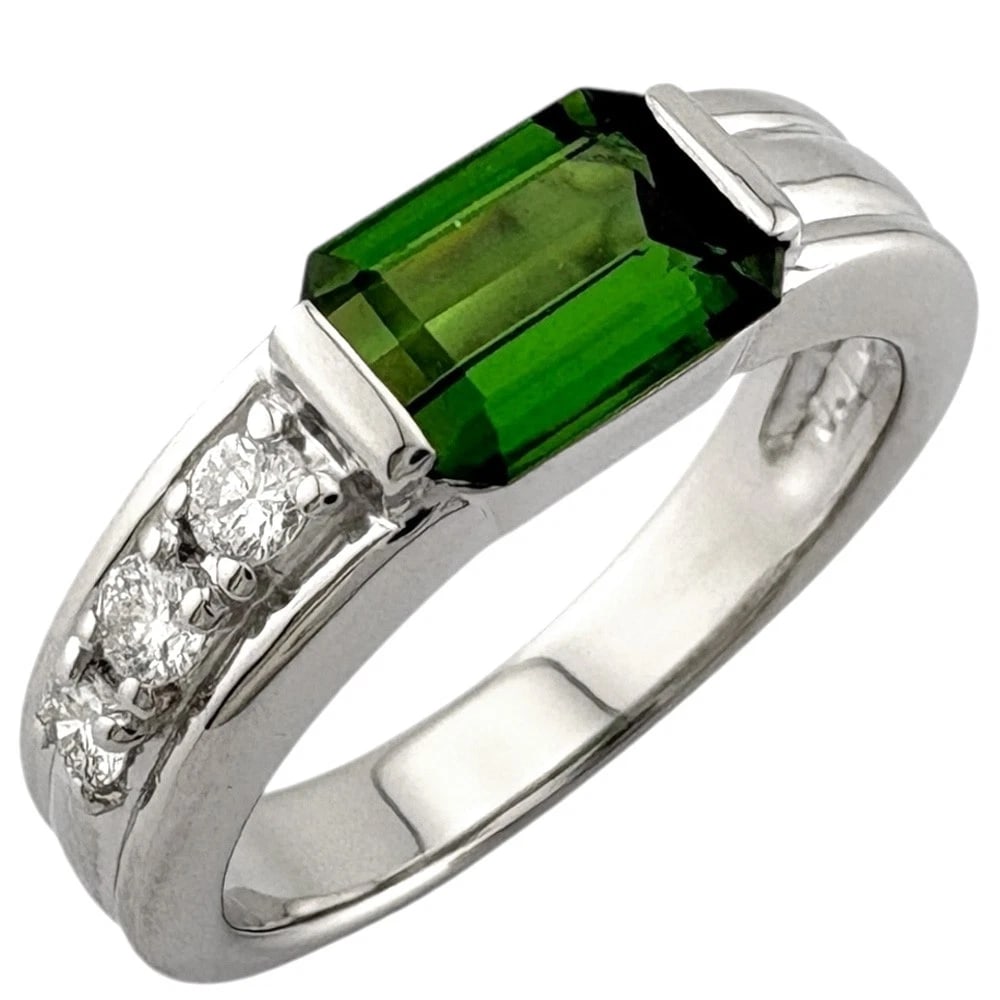 TASAKI RING PT900PLATINUM GREEN TOURMALINE DIAMOND: TASAKI Ring Pt900Platinum Green tourmaline diamond Brand: TASAKI Type: Ring Material: Pt900Platinum Main Stone/Creation Green tourmaline Color: Silver Size: US 5 3/8 Accessories: None Acce