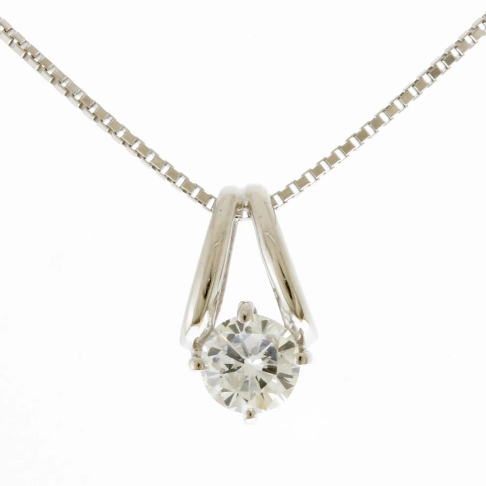 NECKLACE PT850PLATINUM PT900 DIAMOND: Necklace Pt850Platinum Pt900 diamond Brand: Unbranded Type: Necklace Material: Pt850Platinum Main Stone/Creation Natural Color: Silver Size: Size(CM) Total Length:40cm Chain width:0.7mm AdjUS