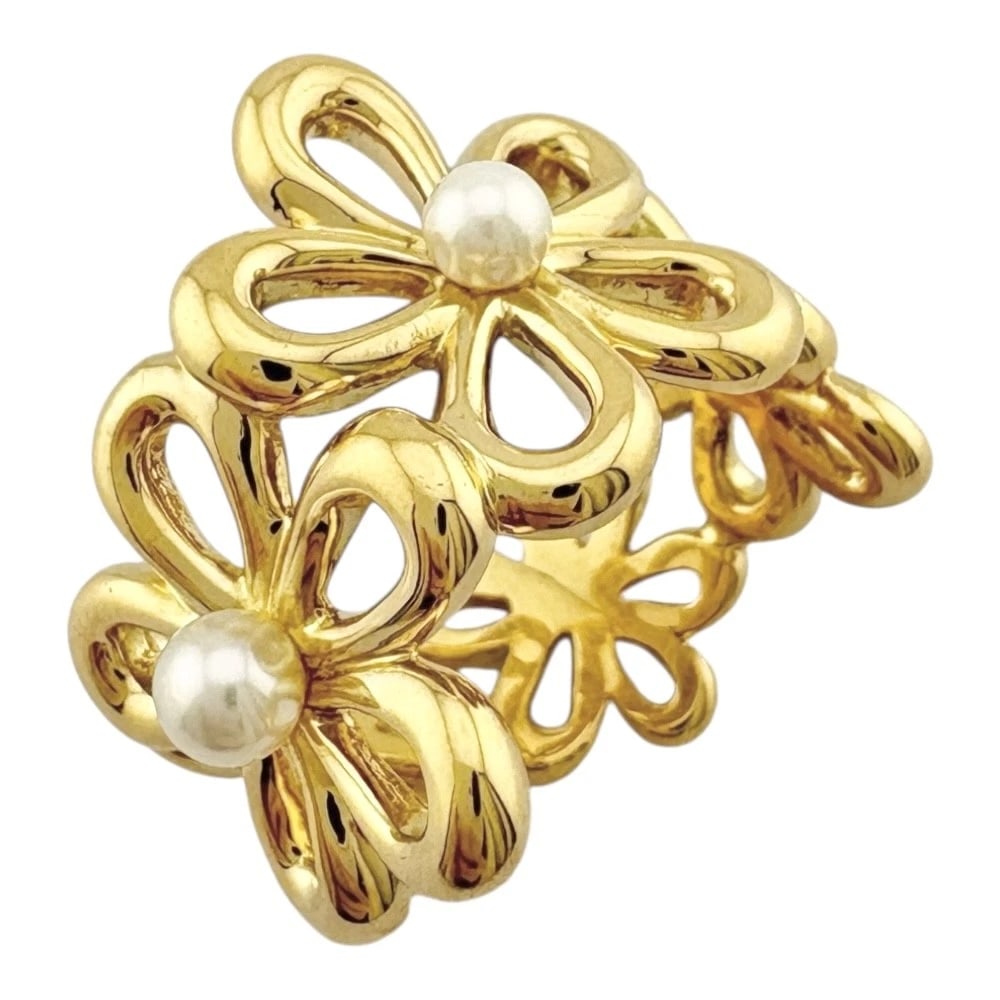 MIKIMOTO RING K18 YELLOW GOLD PEARL FLOWER: MIKIMOTO Ring K18 yellow gold Pearl flower Brand: MIKIMOTO Type: Ring Material: K18 yellow gold Main Stone/Creation Pearl Color: gold Size: US 6 1/2 Accessories: None Accessories Notice: When