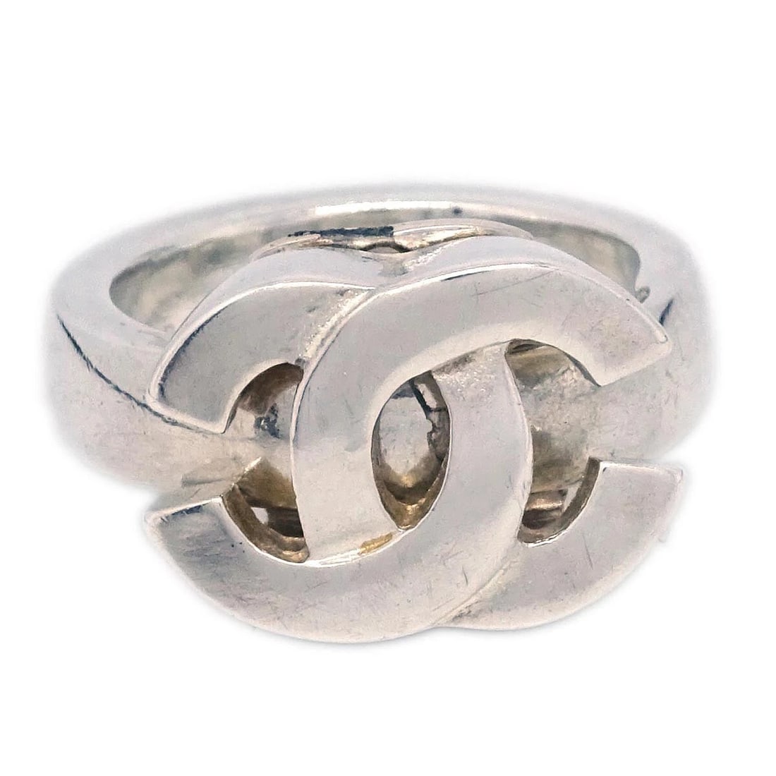 CHANEL RING SILVER 01P: Chanel Ring Silver 01P Brand: Chanel Type: Ring Material: Silver Plated Color: Silver Size: 5.5 - 5.75 US Accessories: None Accessories Notice: When purchasing pre-owned goods, please refer
