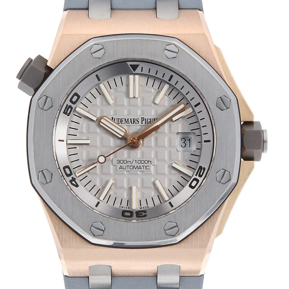 AUDEMARS PIGUET ROYAL OAK OFFSHORE DIVER WATCH: AUDEMARS PIGUET Royal Oak Offshore Diver Watch Brand: AUDEMARS PIGUET Type: Wrist watch Material: Band Material rubber, Case Material Titanium Color: Dial Color Gray Size: Band Size NONE, Case Siz