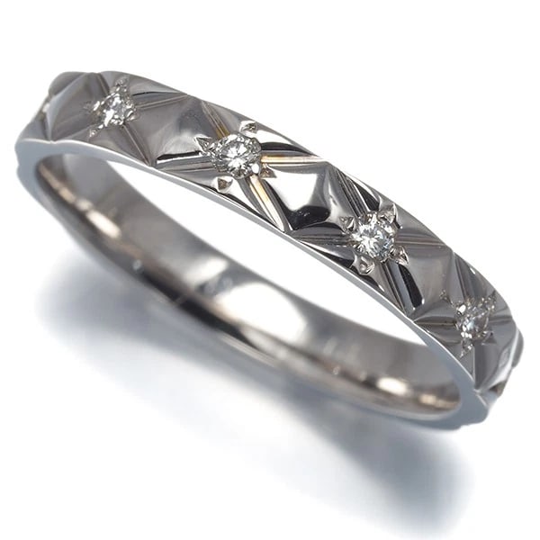 CHANEL RING DIAMOND MATELASSE MEDIUM FULL ETERNITY: CHANEL Ring Diamond Matelasse Medium Full Eternity Brand: CHANEL Type: Ring Material: 18K / 750 / White Gold Main Stone/Creation Natural Color: None Size: US 8.5 - 8.75 Accessories: None A