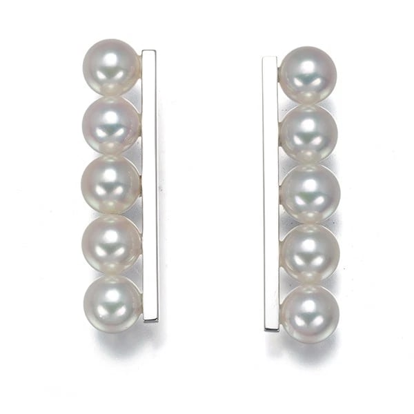 TASAKI EARRINGS AKOYA PEARL BALANCE PLUS 18K 750 WHITE GOLD: TASAKI Earrings Akoya Pearl Balance Plus 18K 750 White Gold Brand: TASAKI Type: Earrings Material: 18K / 750 / White Gold Color: None Size: Design size: 28.0 x 7.2mm Accessories: None Acce