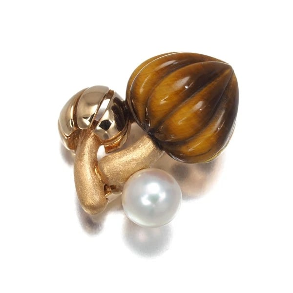 MIKIMOTO PENDANT AND BROOCH TIGER'S EYE AKOYA PEARL 18K RG: Mikimoto Pendant and Brooch Tiger's eye Akoya Pearl 18K RG Brand: MIKIMOTO Type: Pendant Material: 18K / 750 / Rose Gold Main Stone/Creation Natural Color: None Size: Design size: 18.8 x 15.6mm Ba