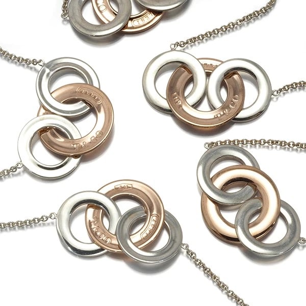 TIFFANY&CO. NECKLACE INTERLOCKING CIRCLE SILVE: Tiffany&Co. Necklace Interlocking Circle Silve Brand: Tiffany & Co. Type: Necklace Material: 925 / Sterling Silver Rubedo Metal Main Stone/Creation Natural Color: None Size: Necklace length: 97cm