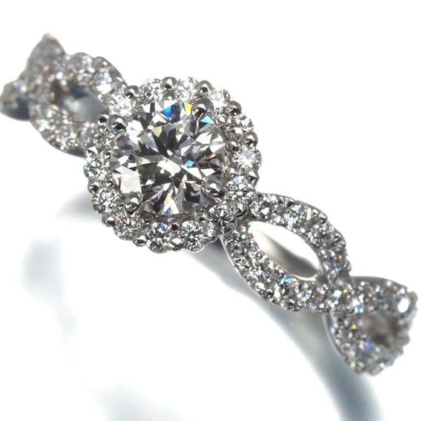 VENDOME RING DIAMOND GRACE ENGAGEMENT: VENDOME Ring Diamond Grace Engagement Brand: VENDOME Type: Ring Material: 950 / Platinum Main Stone/Creation Natural Color: None Size: US 5 Accessories: None Accessories Notice: When purch