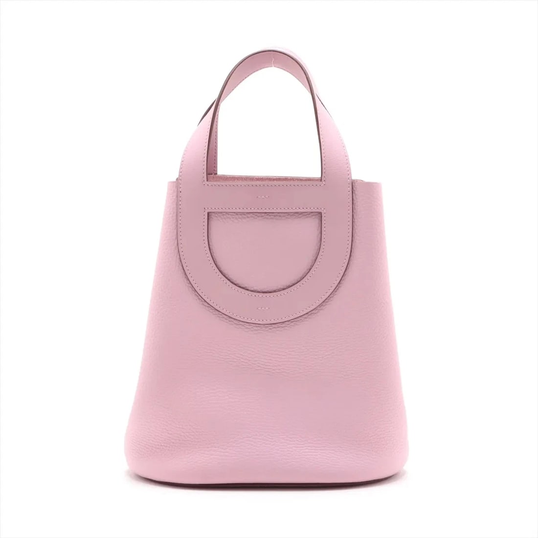 HERMES IN THE LOOP 23 TAURILLON CLEMENCE MAUVE SYLVESTRE: Hermes In the loop 23 Taurillon Clemence Mauve sylvestre Brand: Hermes Type: Hand bag Material: Taurillon Clemence Color: Mauve sylvestre Size: Height:9.6inch Length:9.1inch Depth:6.1inch Handle h