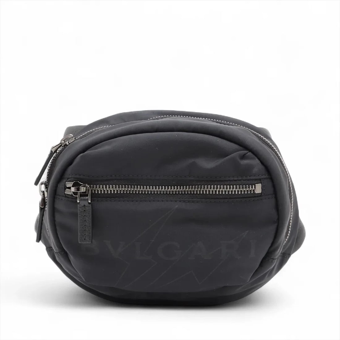 BVLGARI × FRAGMENT NYLON X LEATHER SLING BACKPACK: Bvlgari × Fragment nylon x leather Sling backpack Brand: Bvlgari × Fragment Type: Waist pouch/Body bag Material: Nylon Color: Black Size: Height:6.7inchLength:8.1inchDepth:2.4inch Accessories: