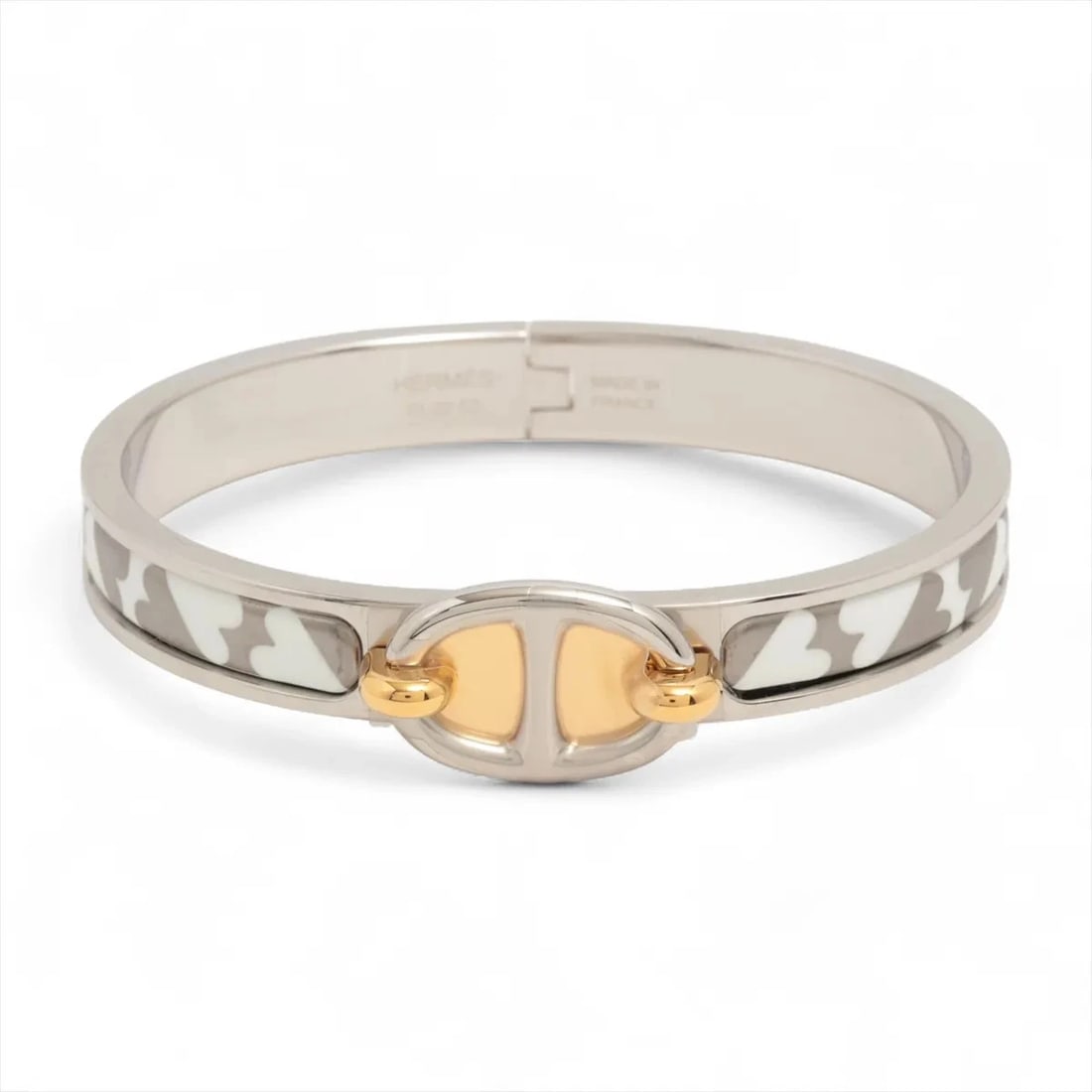 HERMÈS MINI CLIC CHAINE D'ANCRE BRACELET ENAMEL X METAL SILVER X WHITE: Hermès Mini Clic Chaine D'Ancre Bracelet Enamel x metal silver x white Brand: Hermès Type: Bracelet Material: Enamel x metal Color: silver x white Size: Bracelet length:15.5 Accessories: None