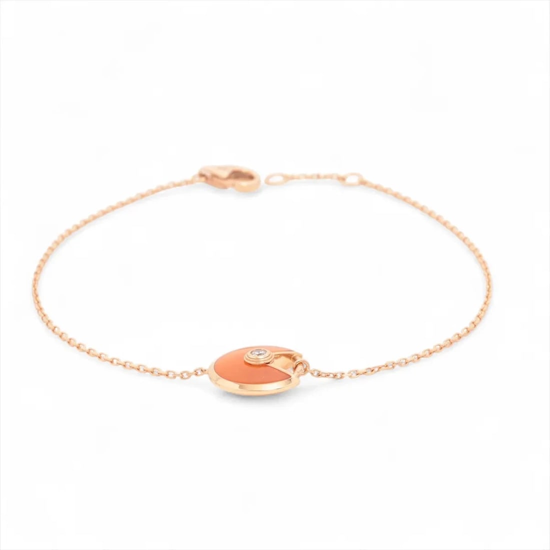 CARTIER AMULETTE DE CARTIER CARNELIAN DIAMOND BRACELET 750(PG): Cartier Amulette de Cartier Carnelian diamond Bracelet 750(PG) Brand: Cartier Type: Bracelet Material: 750(PG) Main Stone/Creation Natural Color: none Size: Bracelet length:18.7 Accessories: