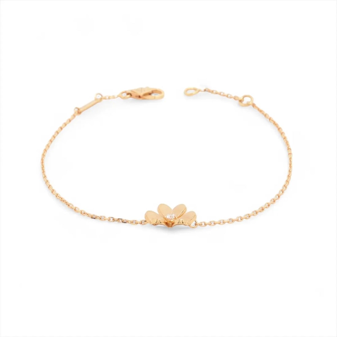 VAN CLEEF & ARPELS FRIVOLE MINI DIAMOND BRACELET 750(YG): Van Cleef & Arpels Frivole Mini diamond Bracelet 750(YG) Brand: Van Cleef & Arpels Type: Bracelet Material: 750(YG) Main Stone/Creation Natural Color: none Size: Bracelet length:17.7 Accessories: