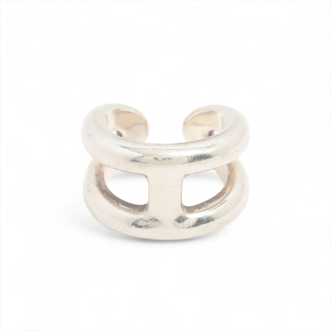 HERMÈS OSMOZ PM RING 925 SILVER: Hermès Osmoz PM Ring 925 Silver Brand: Hermès Type: Ring Material: 925 Silver Color: Silver Size: 5.5 - 5.75 US Accessories: None Accessories Notice: When purchasing pre-owned goods, pleas