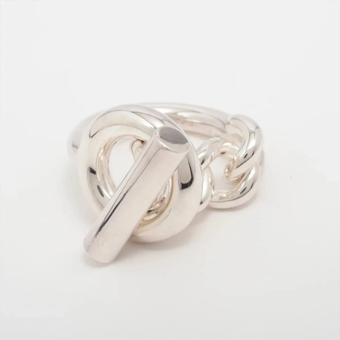 HERMÈS CROISET RING 925: Hermès Croiset Ring 925 Brand: Hermès Type: Ring Material: 925 Silver Color: none Size: 4.75 - 5 US Accessories: None Accessories Notice: When purchasing pre-owned goods, please refer to