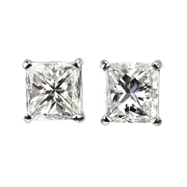 PT900 PRINCESS CUT DIAMOND EARRINGS: Pt900 Princess Cut Diamond Earrings Brand: None Type: piercing Material: Metal Pt900 Main Stone/Creation Natural Color: Platinum Size: Length/Width/Diameter5.4Width/Thickness5.3 Accessories: