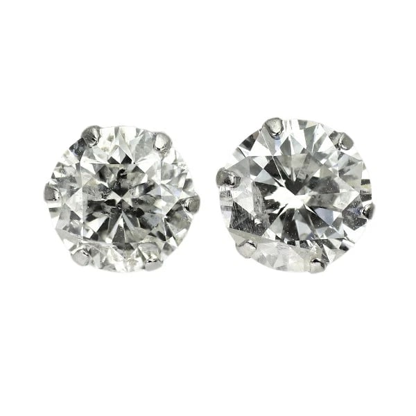 PT900 DIAMOND EARRINGS: Pt900 Diamond Earrings Brand: None Type: piercing Material: Metal Pt900 Main Stone/Creation Natural Color: None Size: Length/Width/Diameter6.4Width/Thickness6.8 Accessories: None Accessories