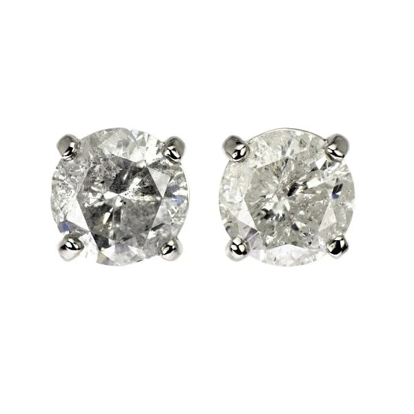 PT900 DIAMOND EARRINGS: Pt900 Diamond Earrings Brand: None Type: piercing Material: Metal Pt900 Main Stone/Creation Natural Color: Platinum Size: Length/Width/Diameter8.4Width/Thickness8.4 Accessories: None