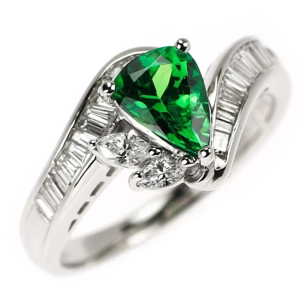 PT900 GROSSULARITE GARNET DIAMOND RING: Pt900 Grossularite Garnet Diamond Ring Brand: None Type: ring Material: Metal Pt900 Main Stone/Creation garnet Color: None Size: 7.25 US Accessories: None Accessories Notice: When purchasing