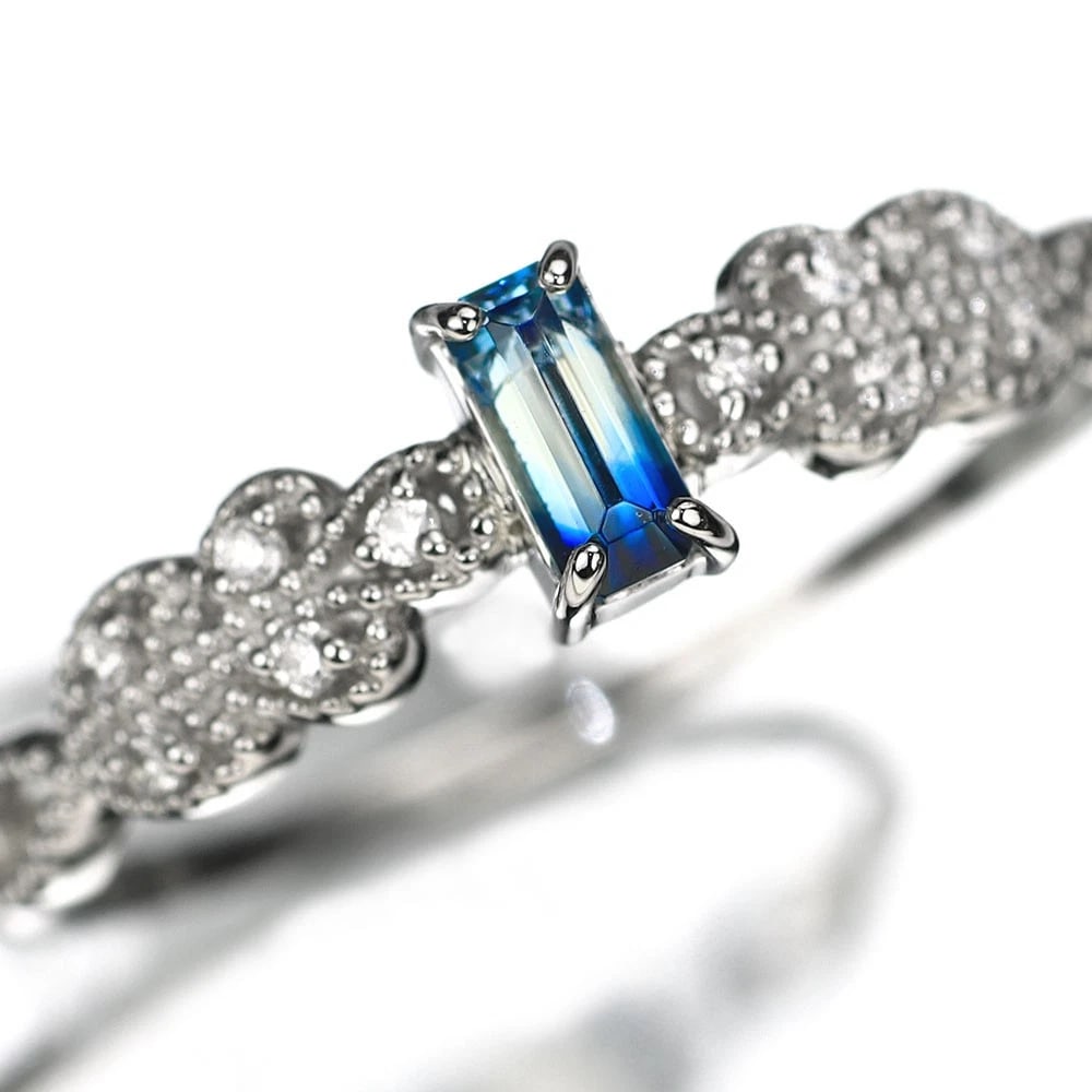 PT950 ZIMBABWEAN BICOLOR EUCLASE DIAMOND RING: Pt950 Zimbabwean Bicolor Euclase Diamond Ring Brand: None Type: ring Material: Metal Pt950 Main Stone/Creation Natural Color: Platinum Size: 5.25 US Accessories: None Accessories Notice: When